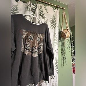 Grey tiger crew neck